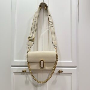 Marc Jacobs Cream Crossbody Bag
NWOT Never been carried
Pristine condition